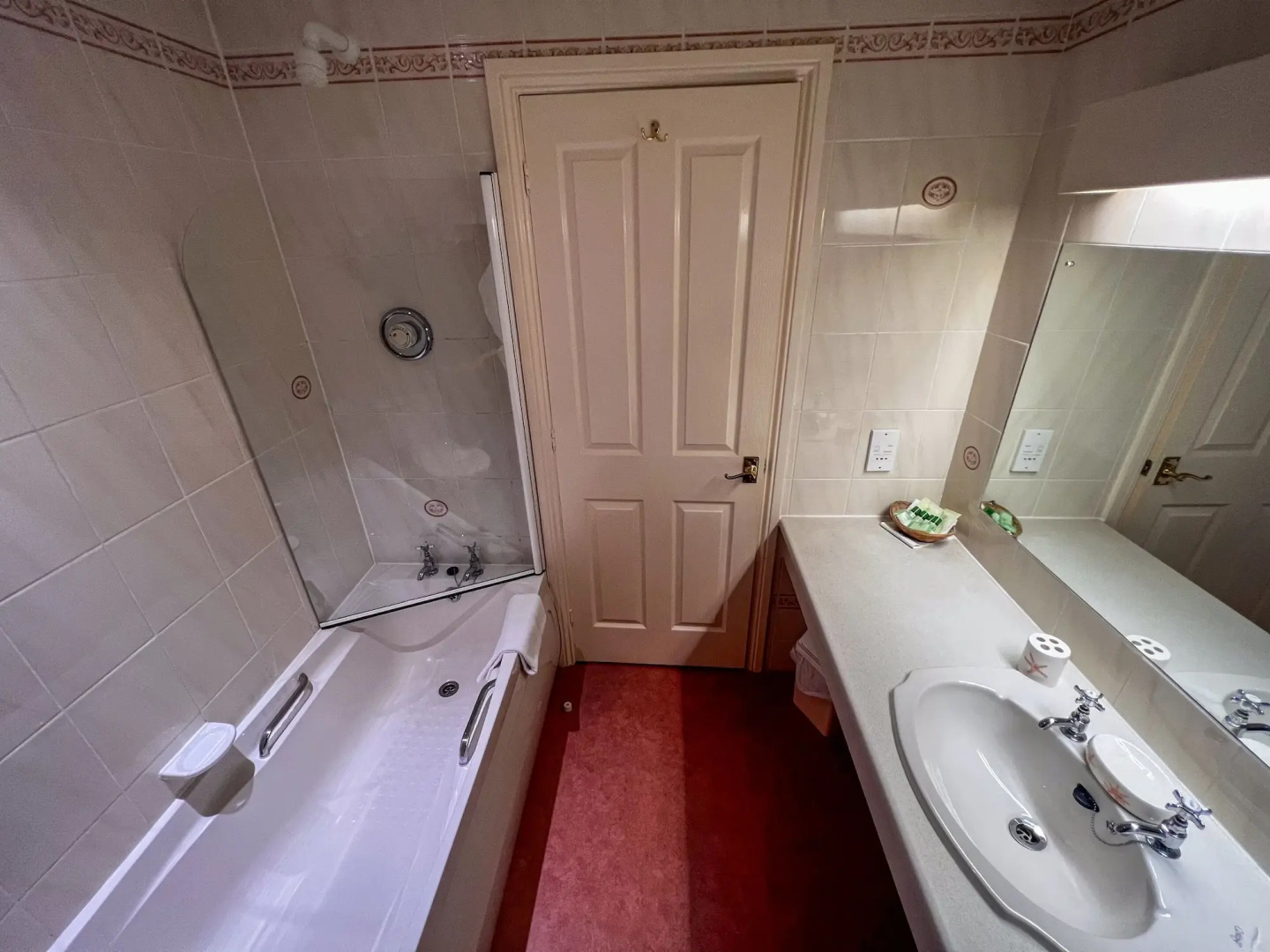 Gwesty Minffordd Hotel