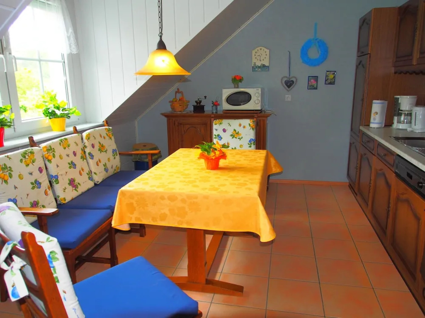 Eifelferien - Gaestezimmer, Ferienwohnungen - Haus Eden