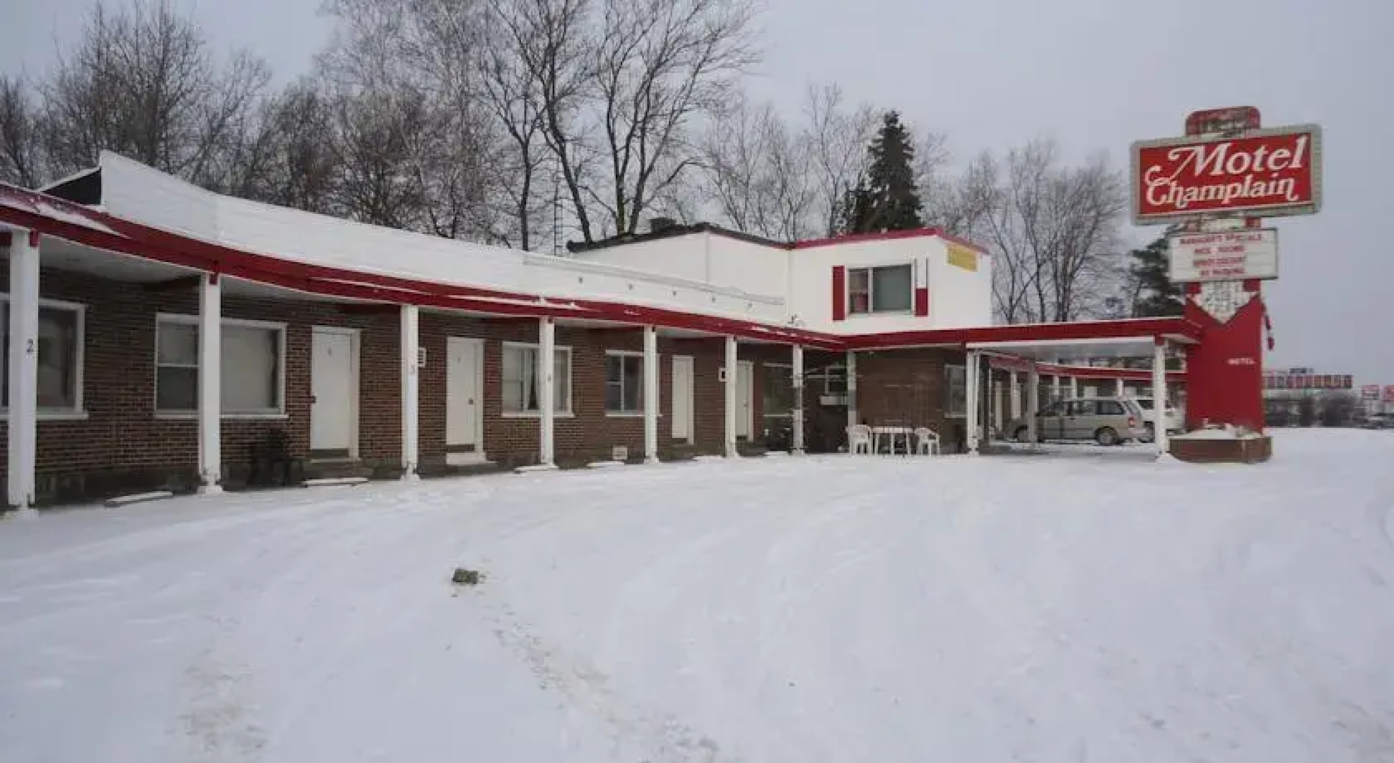 Champlain Motel