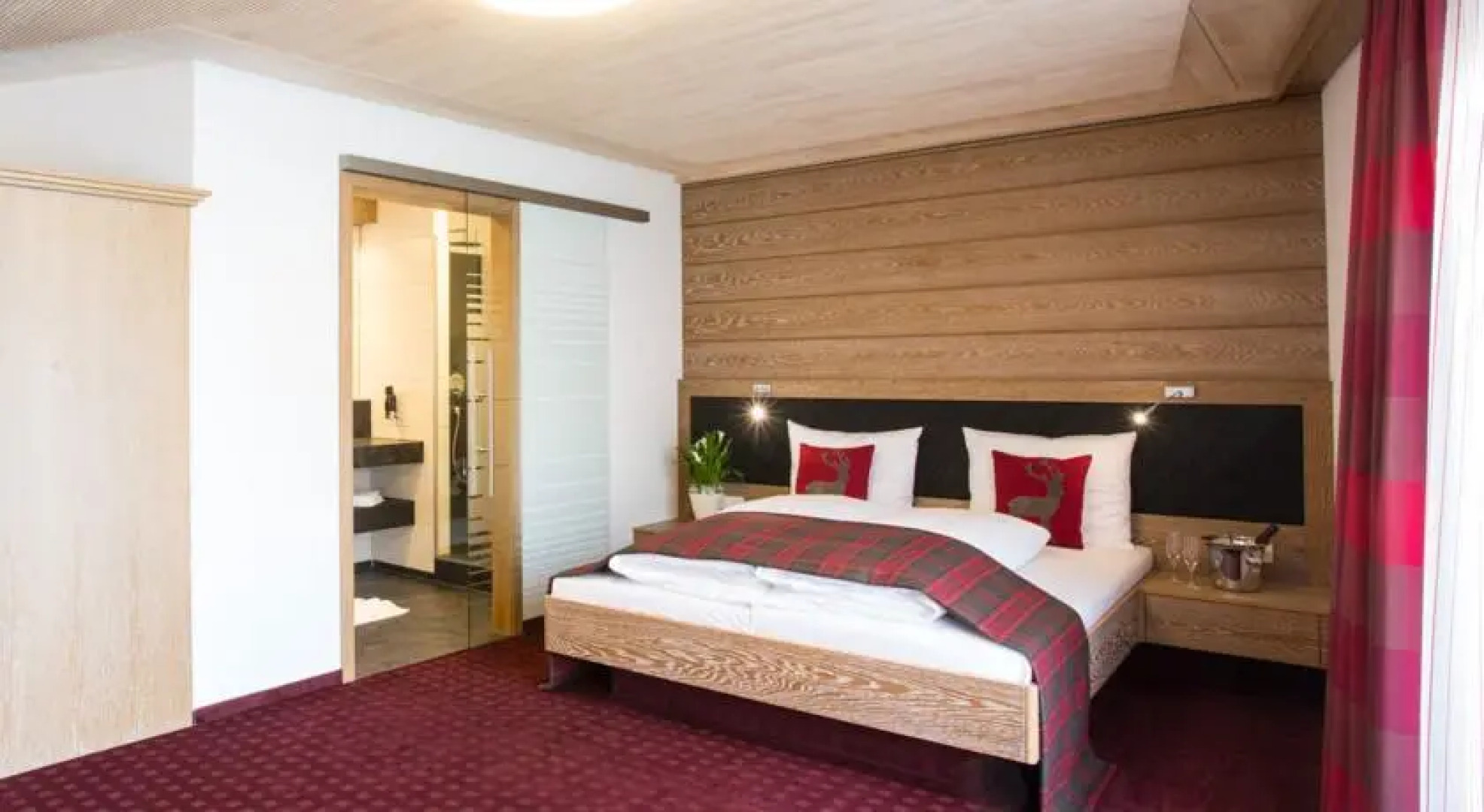 Hotel und Gästehaus Kreuz