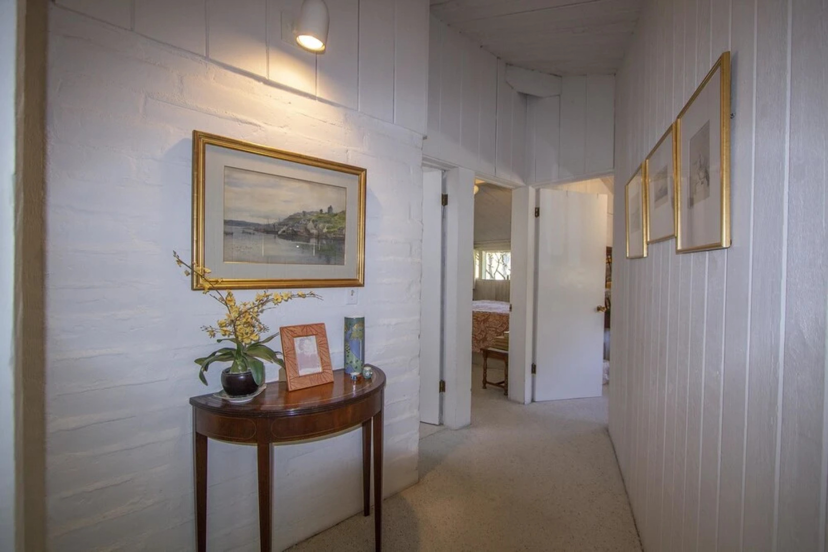 "Pepper Tree Cottage" Panoramic Views of Carmel Valley, Walking Distance to the Village