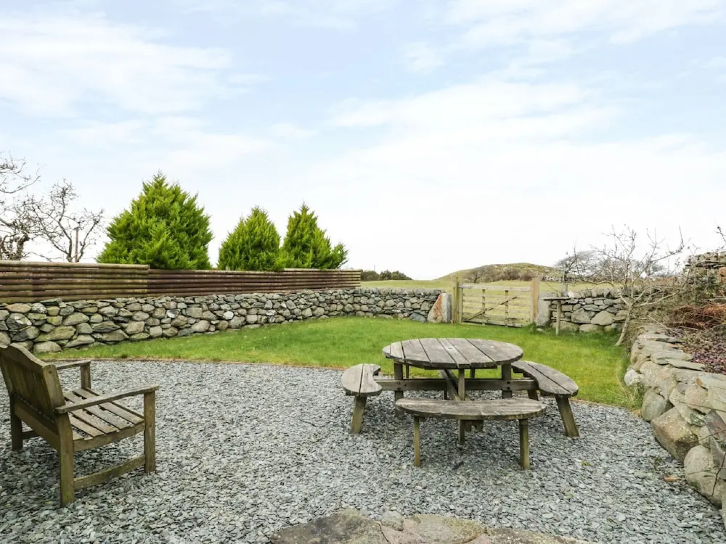 Ty Gwennol at Gilfach Goch