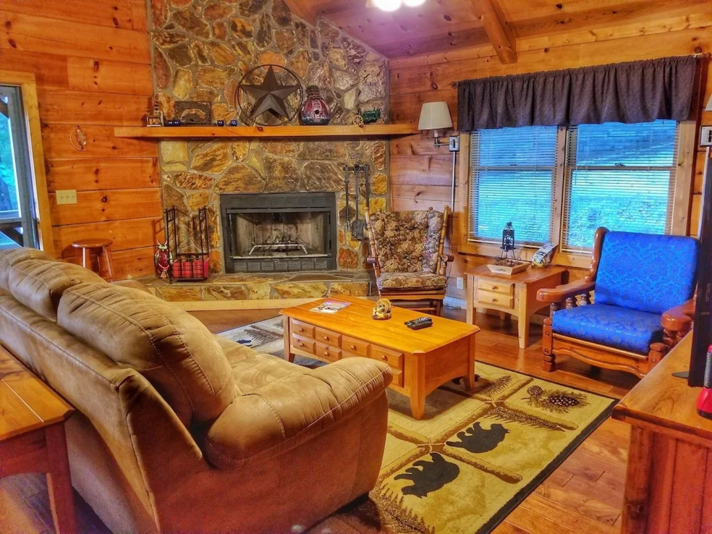 Trail`s End- Blue Ridge, GA