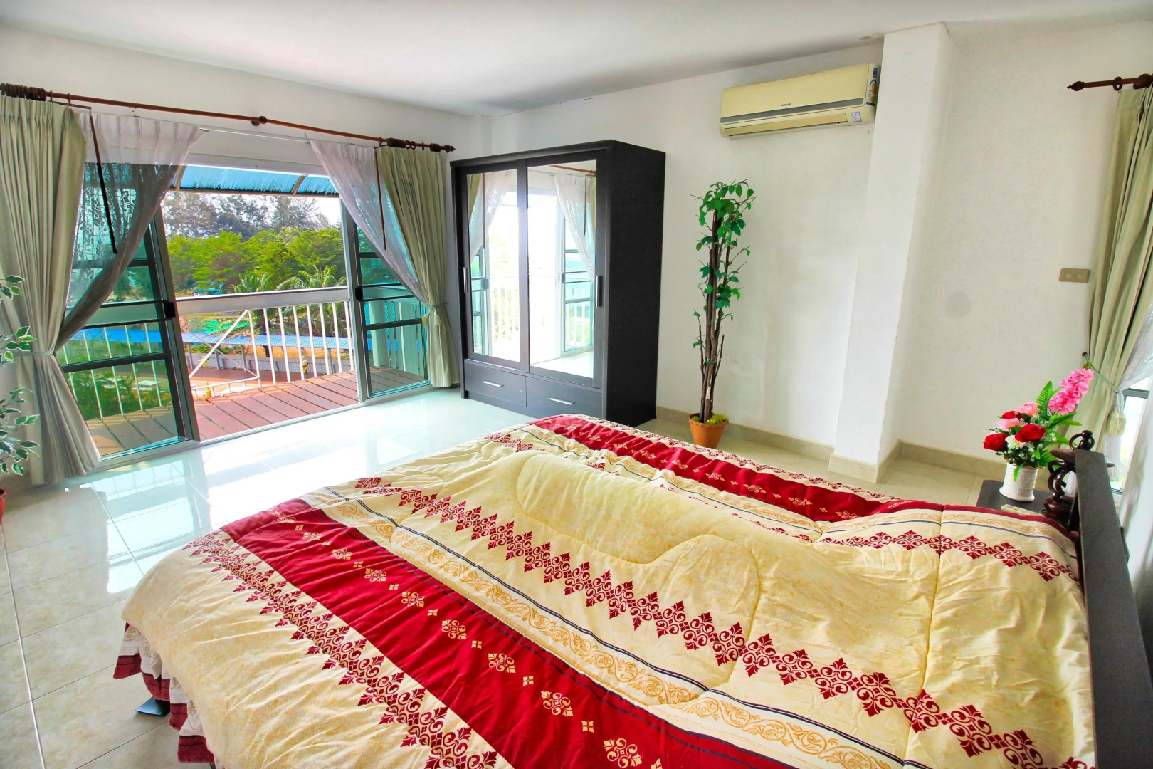 Cliff & Beach Villas