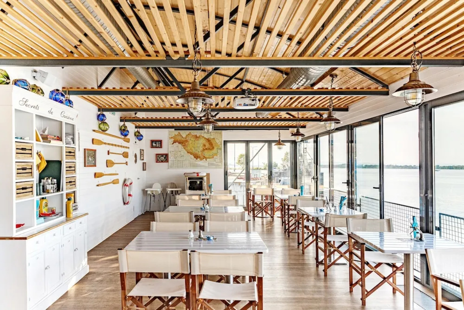 Yachter Club Modra Cajka