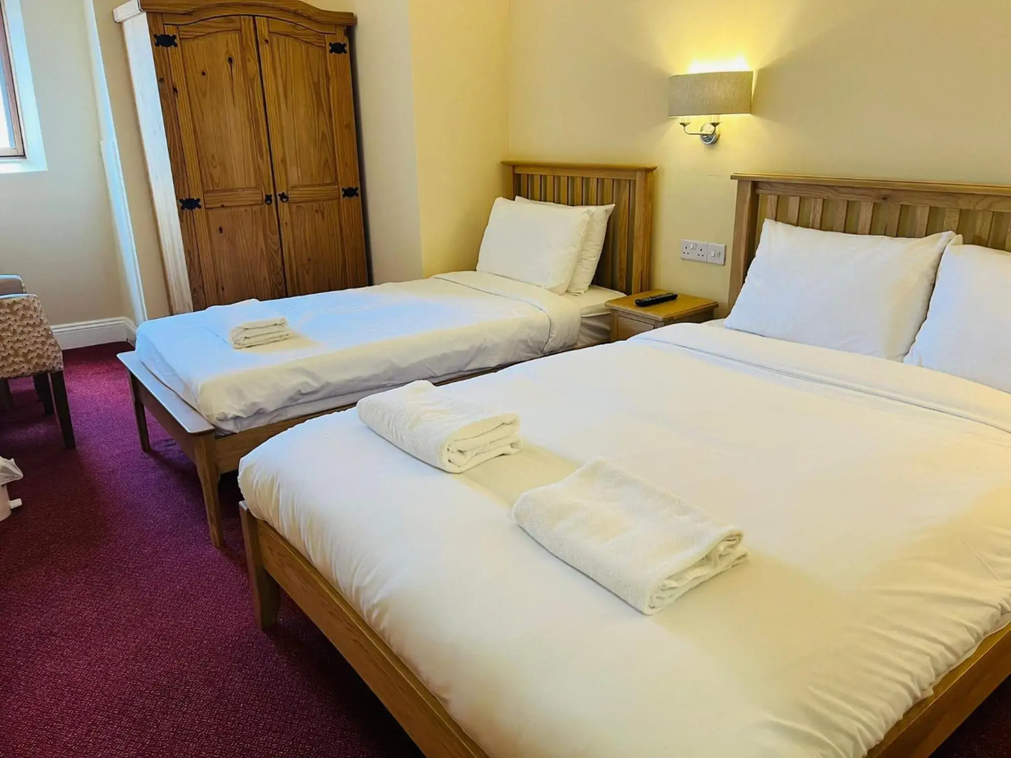 Rothwell House Hotel .