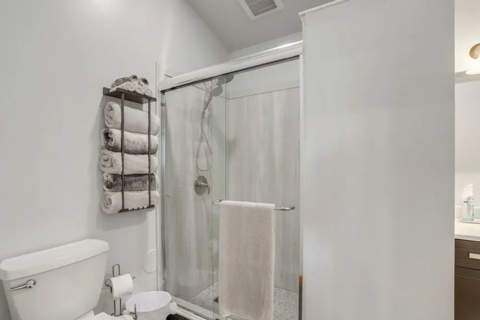 Walk to Lake Erie: Spacious Home in Sandusky!