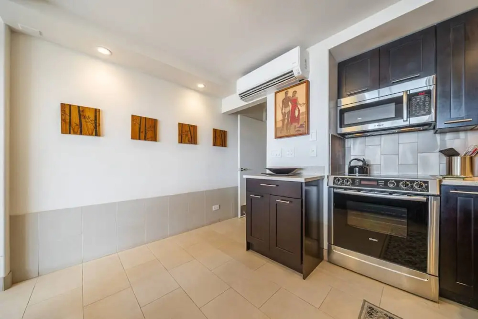 Mana Kai 412 by Coldwell Banker Island Vacations