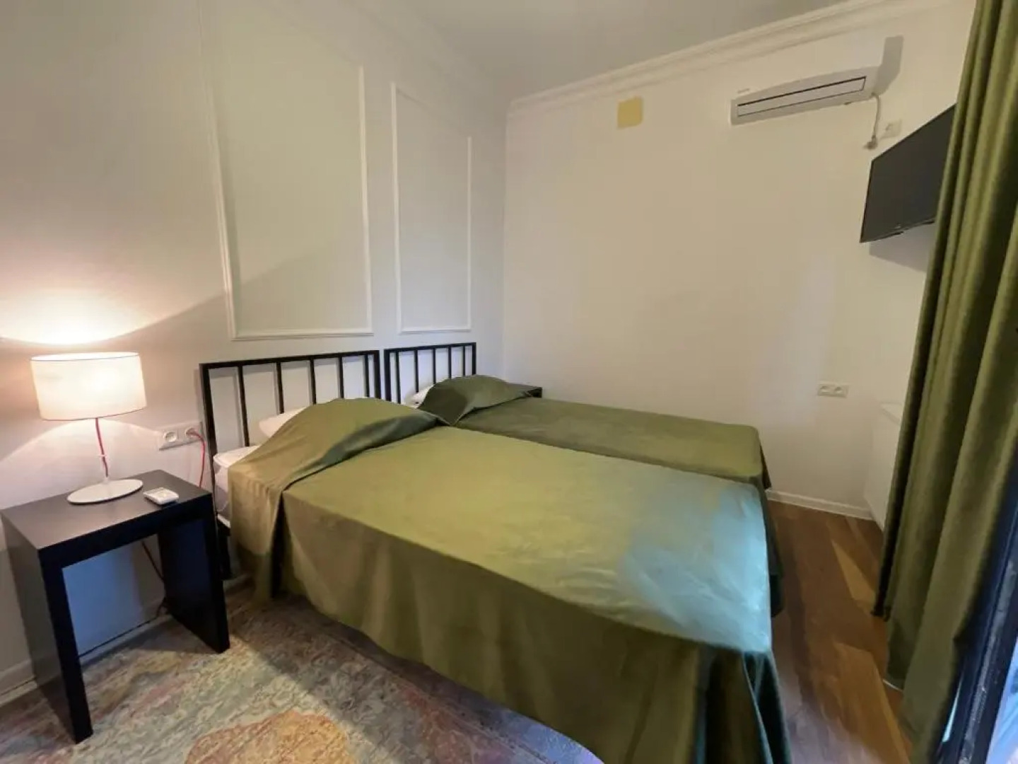 Hotel უცხო-utskho