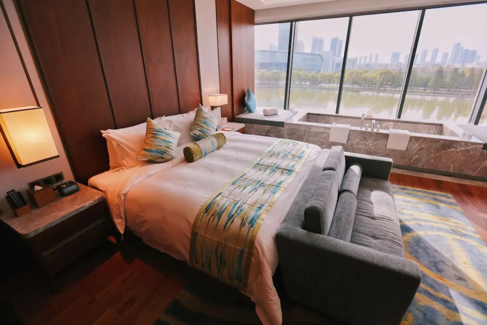 Yading Peninsula Hotel