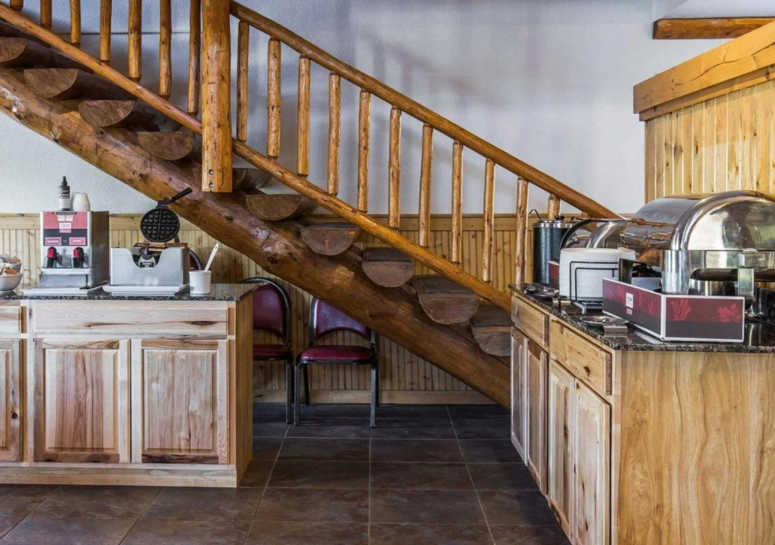 Antler Lodge - Gardiner MT