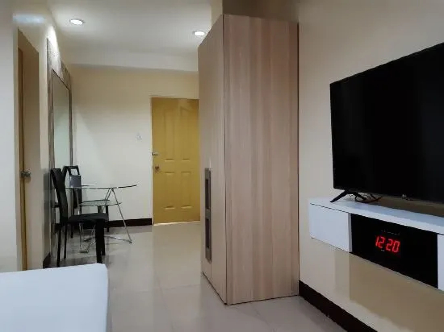 OYO 593 Plumeria Hotel