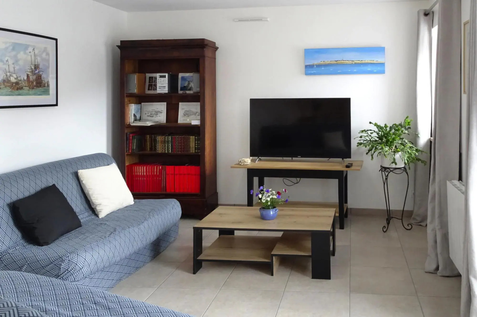 Semi-detached House, St. Meloir-des-ondes