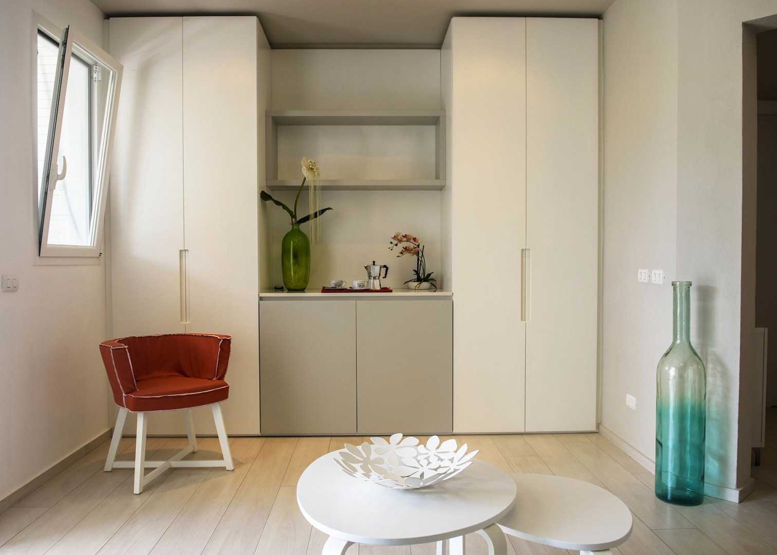 TRACADERO Beach Club and Holidays Rentals