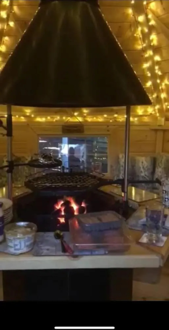 Bridie Rose - hot tub Extra Charge Exotic Animals