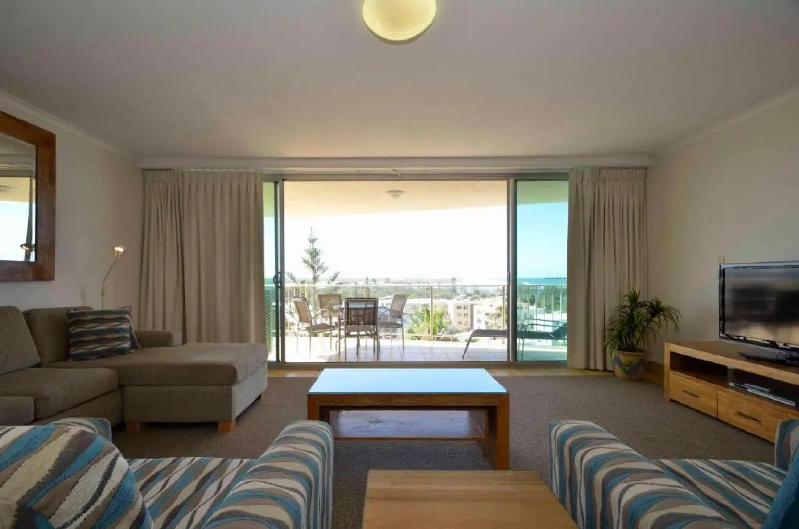Chateau Royale Beach Resort Maroochydore