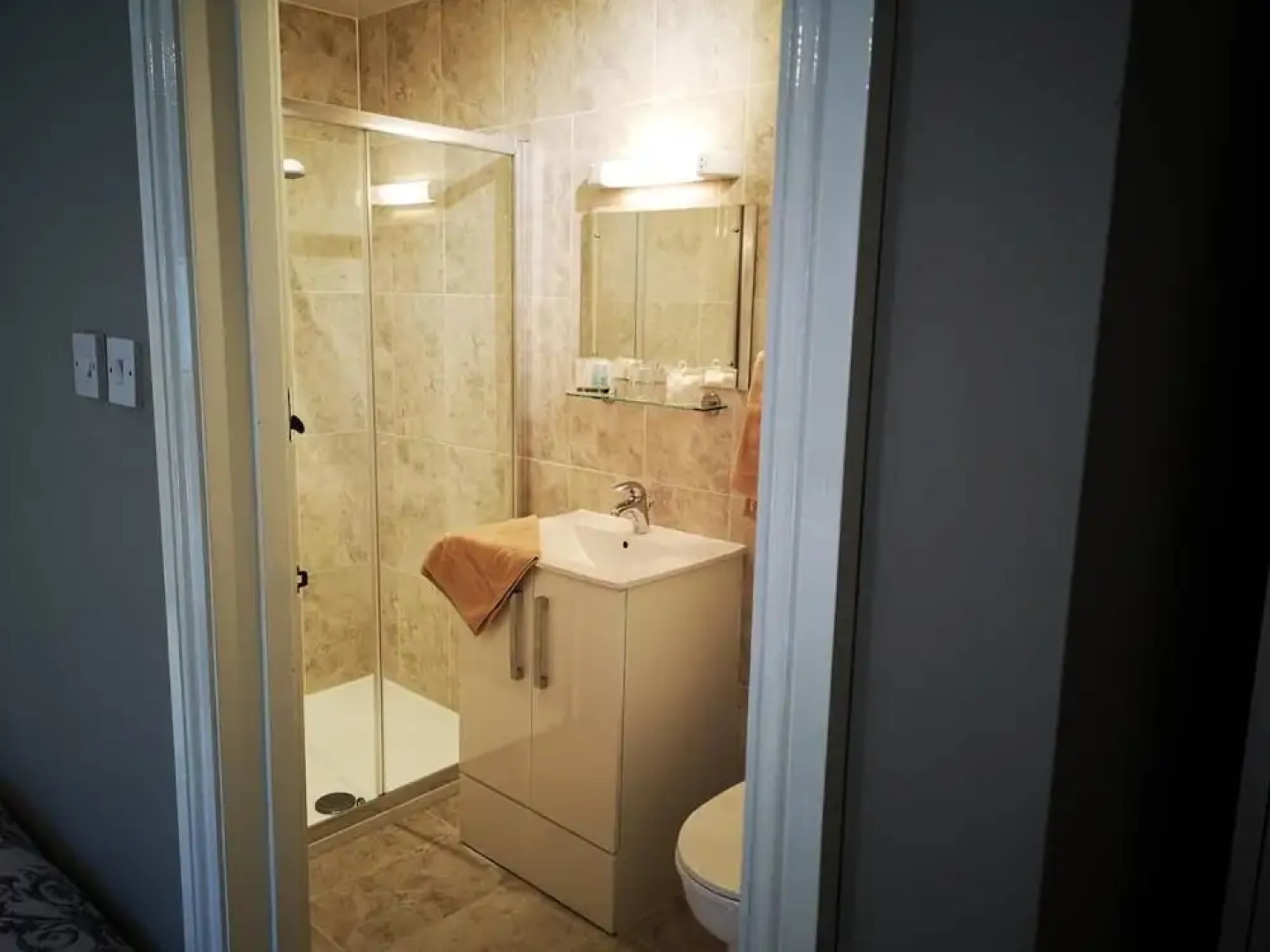 Holly House Bed & Breakfast