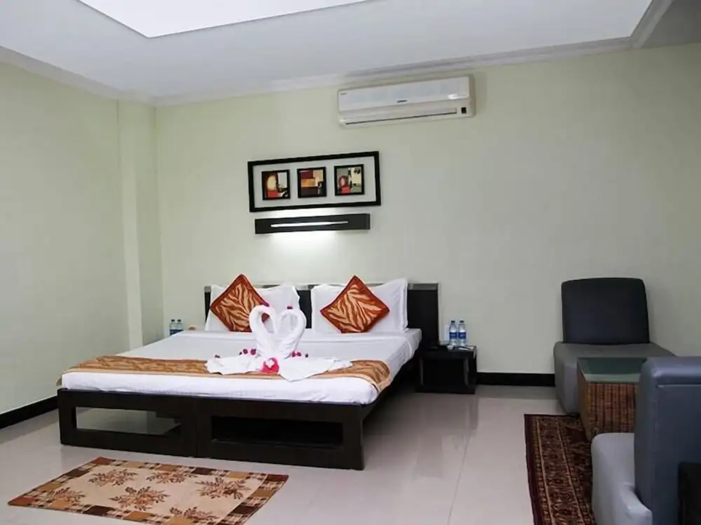 Hotel Hampi International