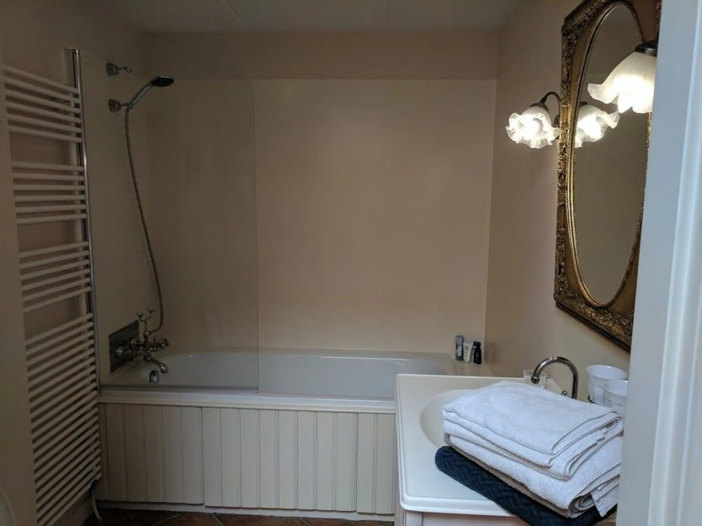 Lakeside Amsterdam Getaway