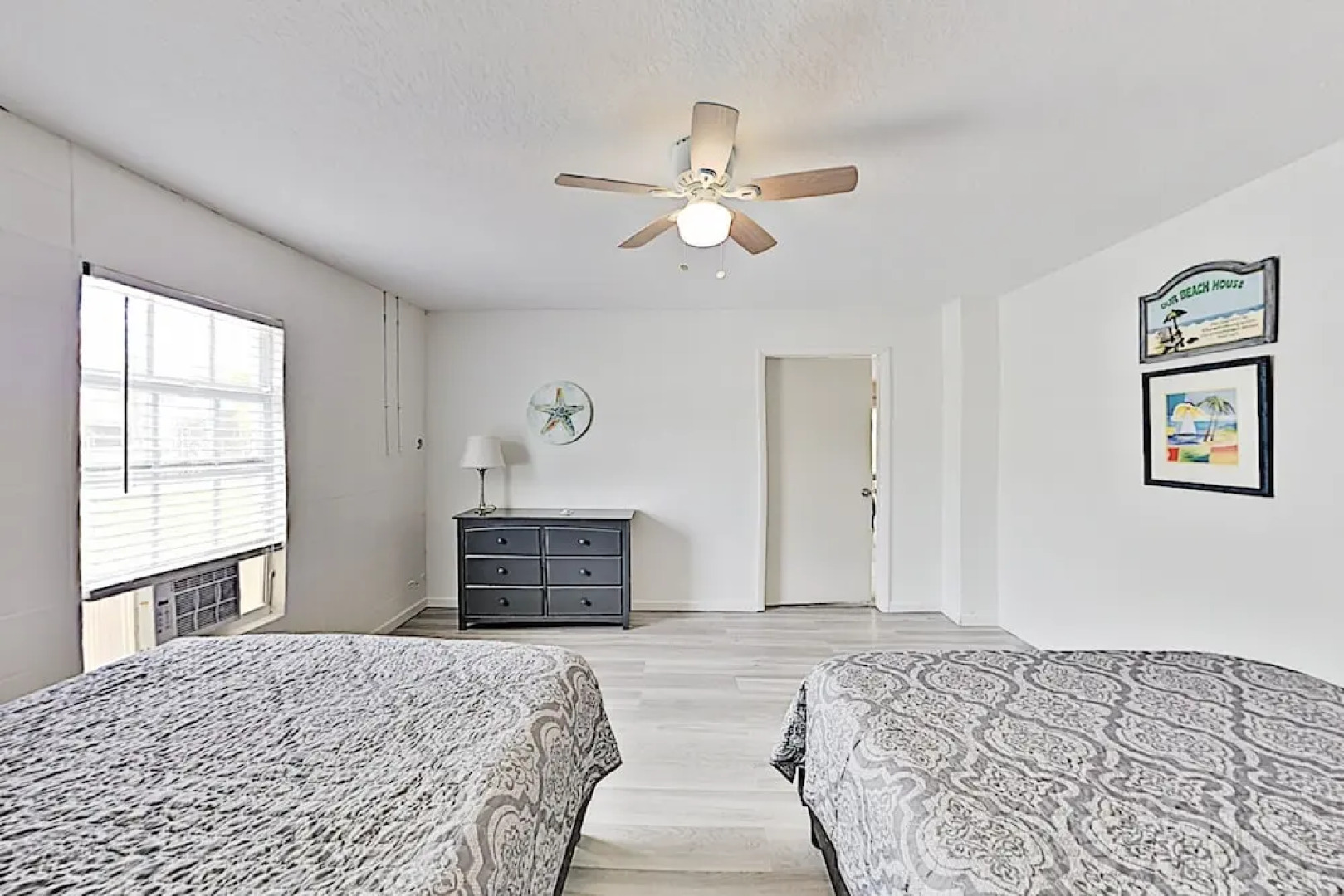 Immaculate Canal W/ Pool, Dock & Game Lounge 4 Bedroom Home