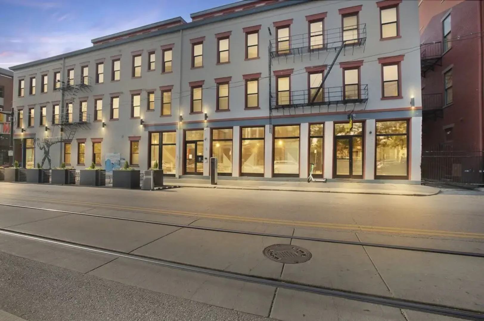 RESTAURANT on site. Walk to everything by RedAwning