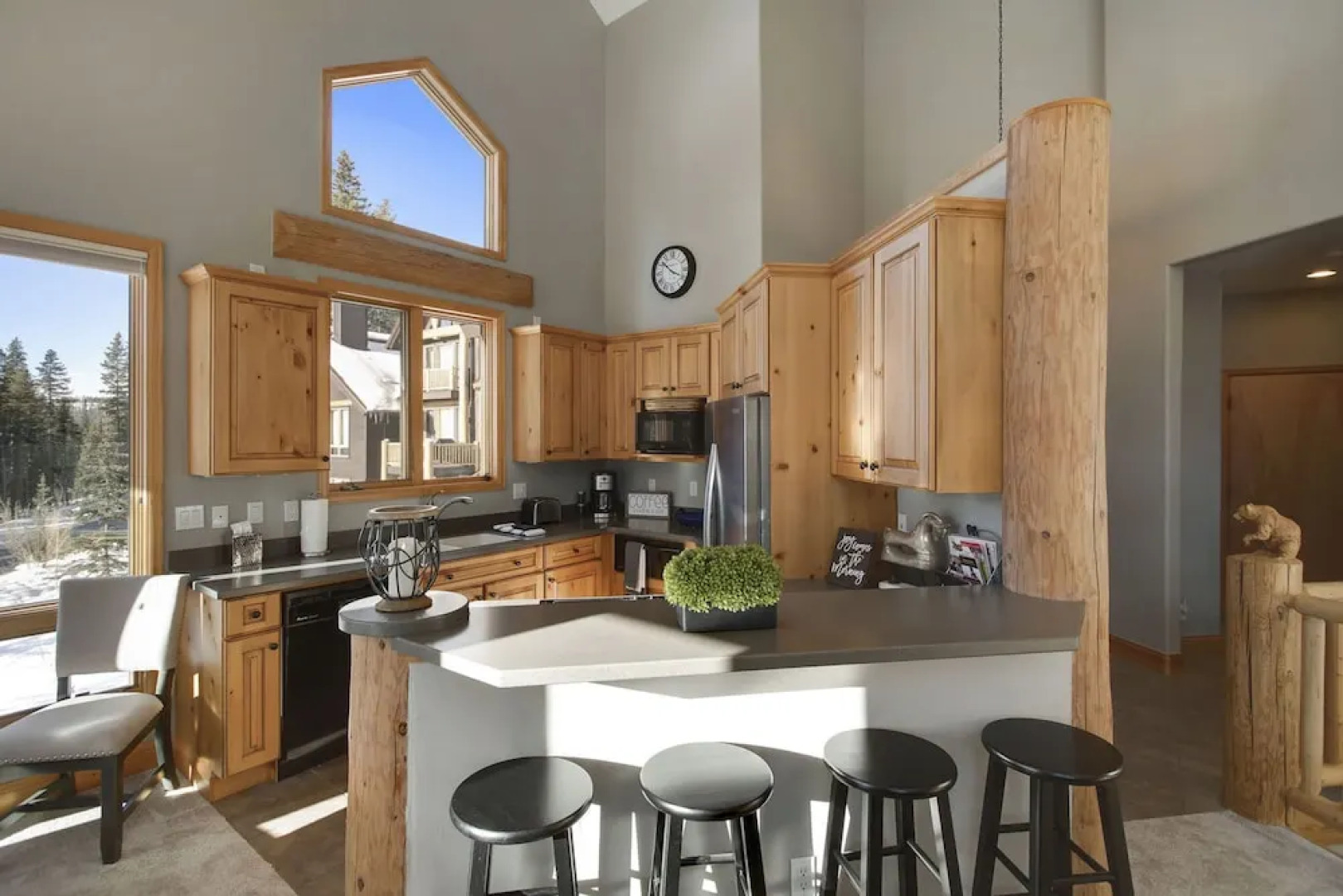 Lakota Mountain Lodge Luxury Villa #205 by Winter Park Escapes