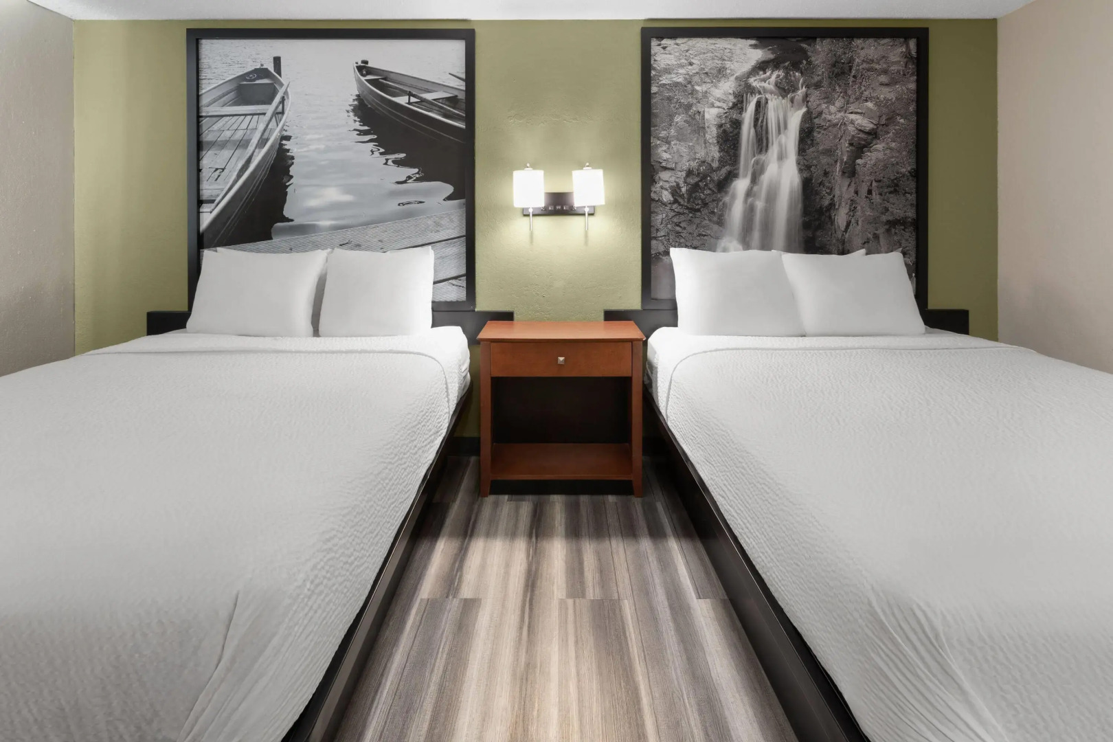 Super 8 by Wyndham Winona MN