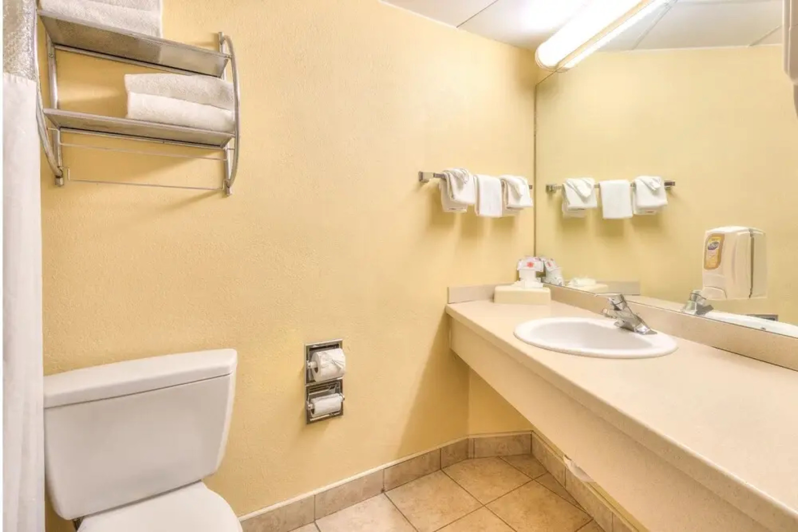 Pelican Pointe #219 Studio Bedroom Home by RedAwning