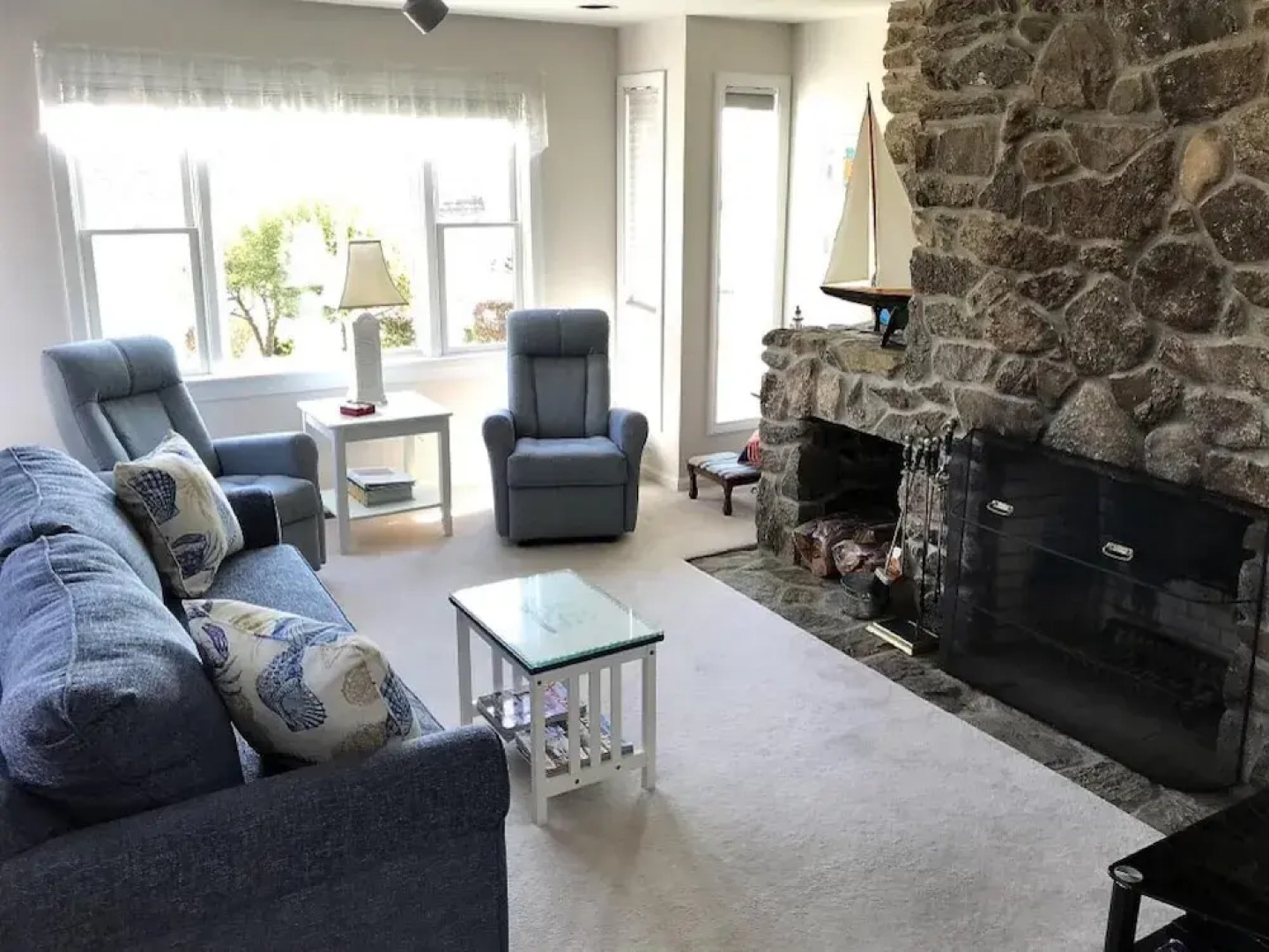 Perkins Cove Gem - Q934