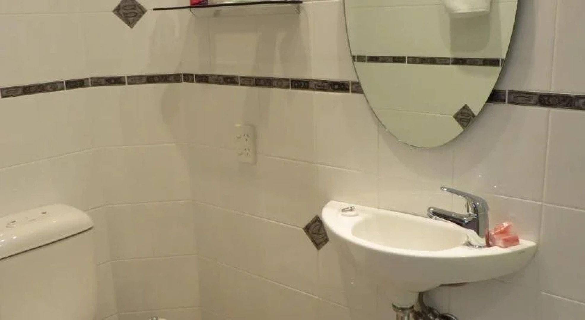 Airport Stableford Bed  Breakfast