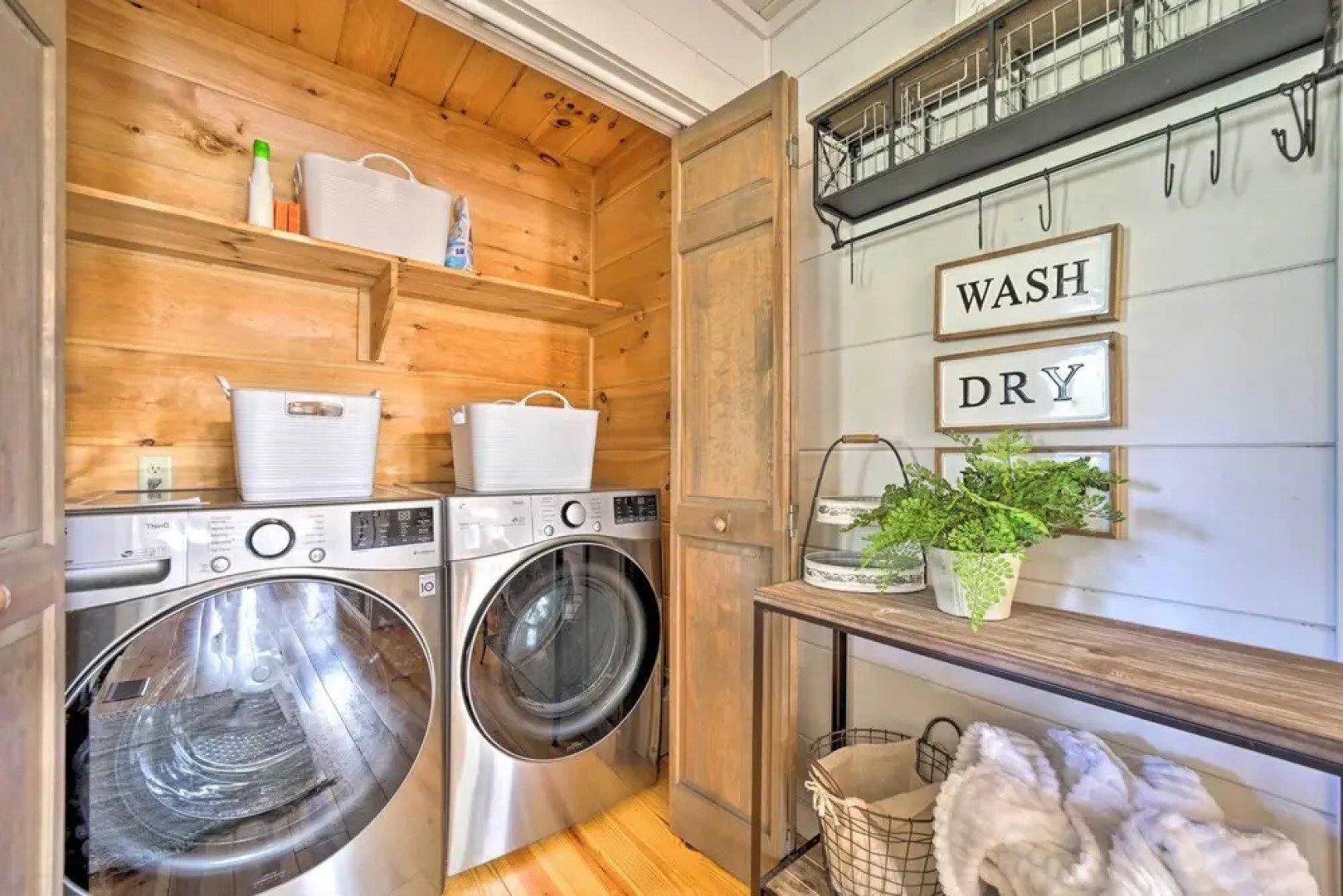 Deck + Fire Pits: Lake Toxaway Getaway!