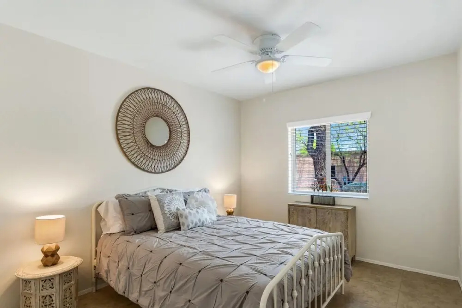 Catalina Del Oro By Casago