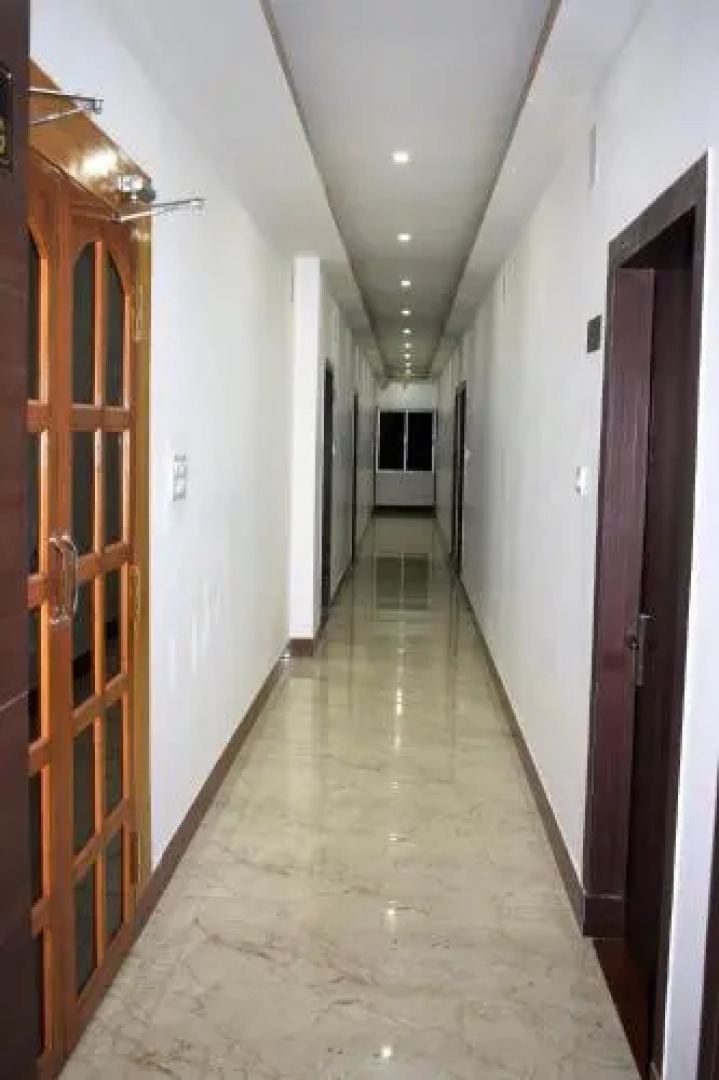 Hotel Akanksha Palace