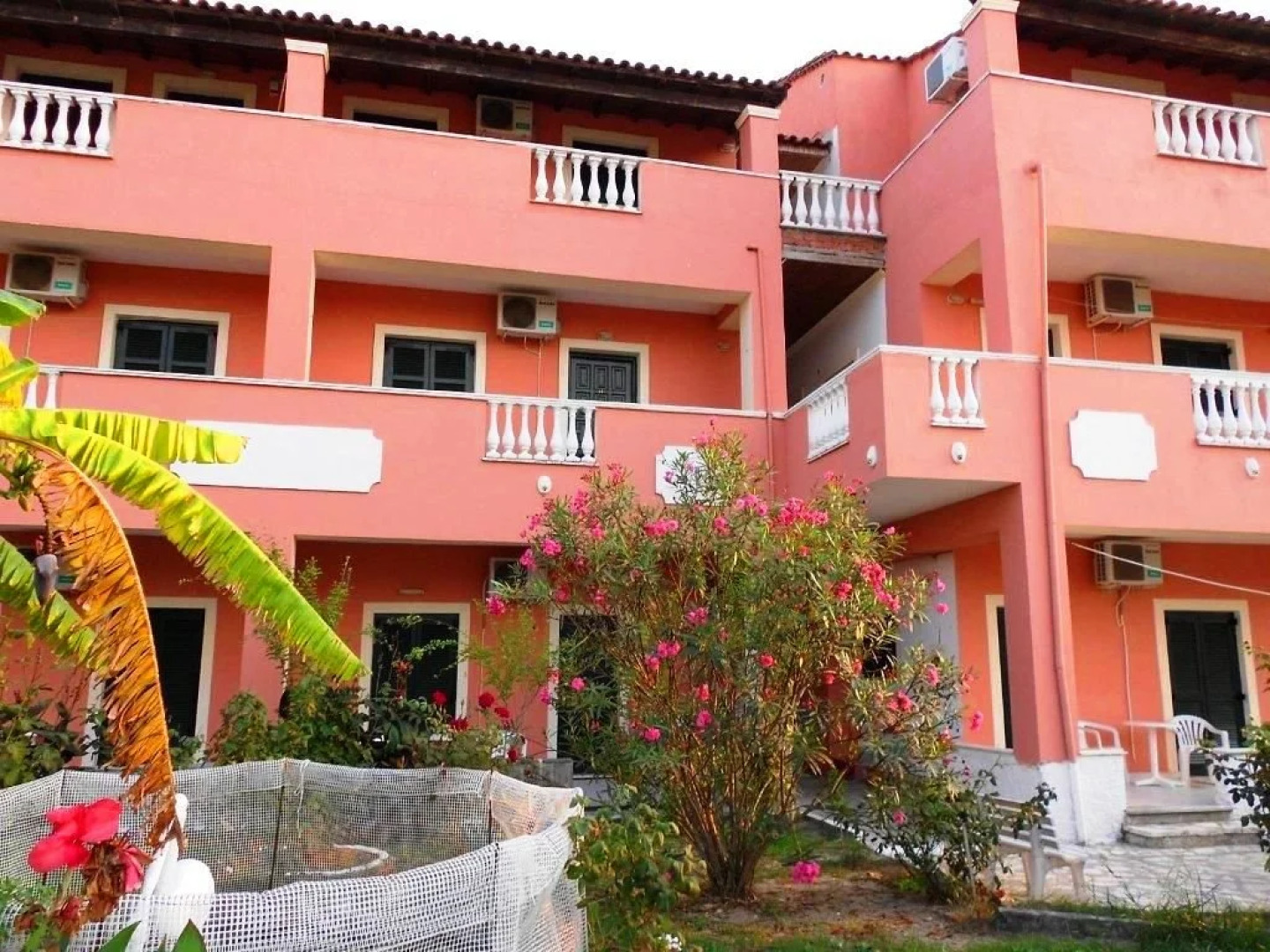 Katerina Studios & Apartments