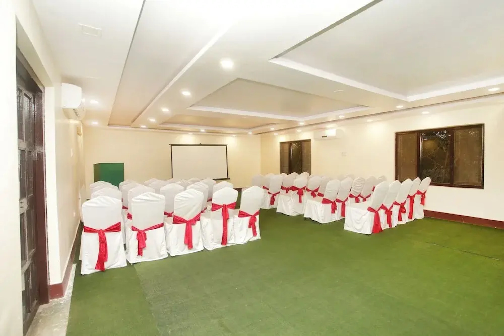 Oyo 643 Samarth Bardiya Adventure Resort