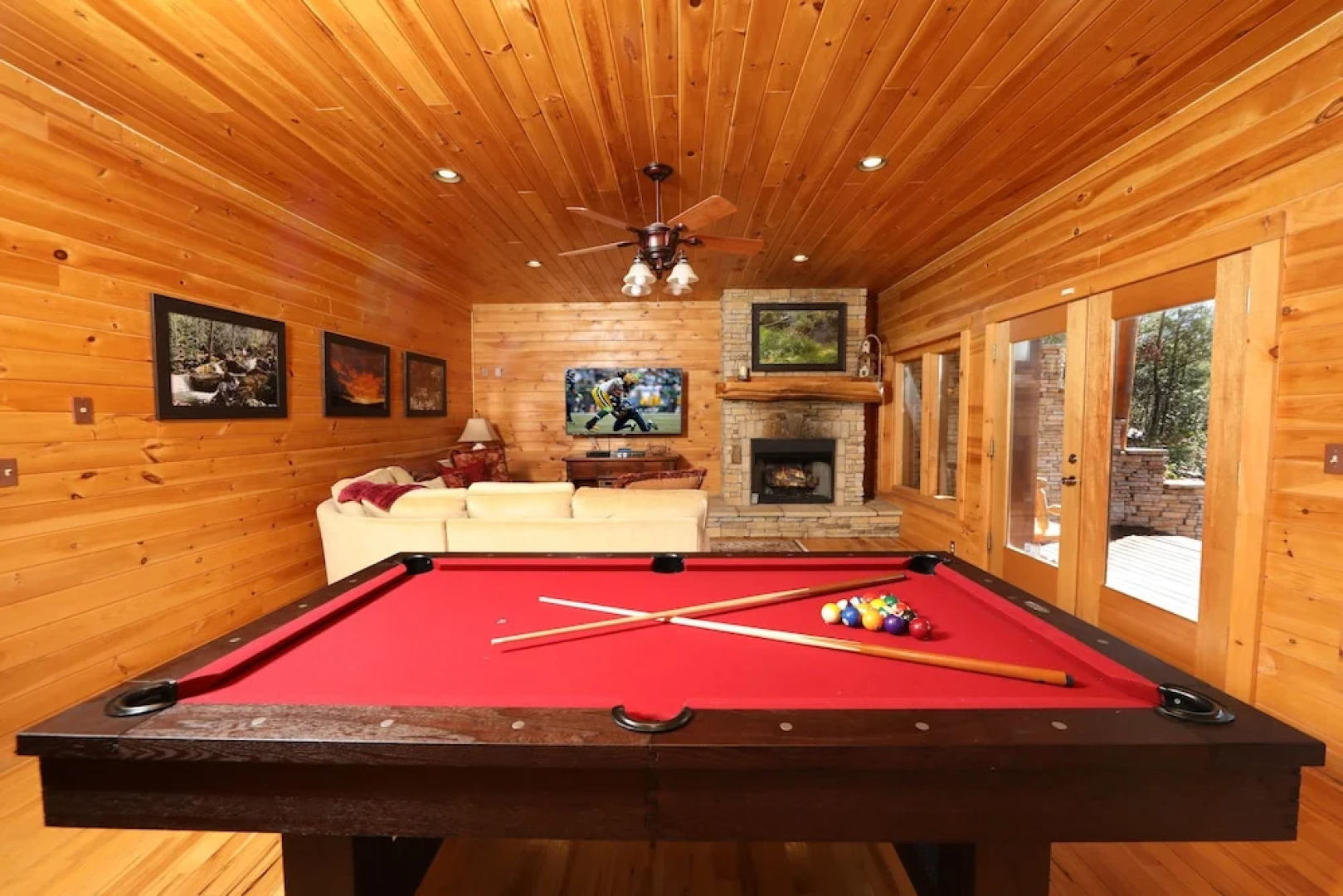 Grampy Camp Lodge at Gatlinburg