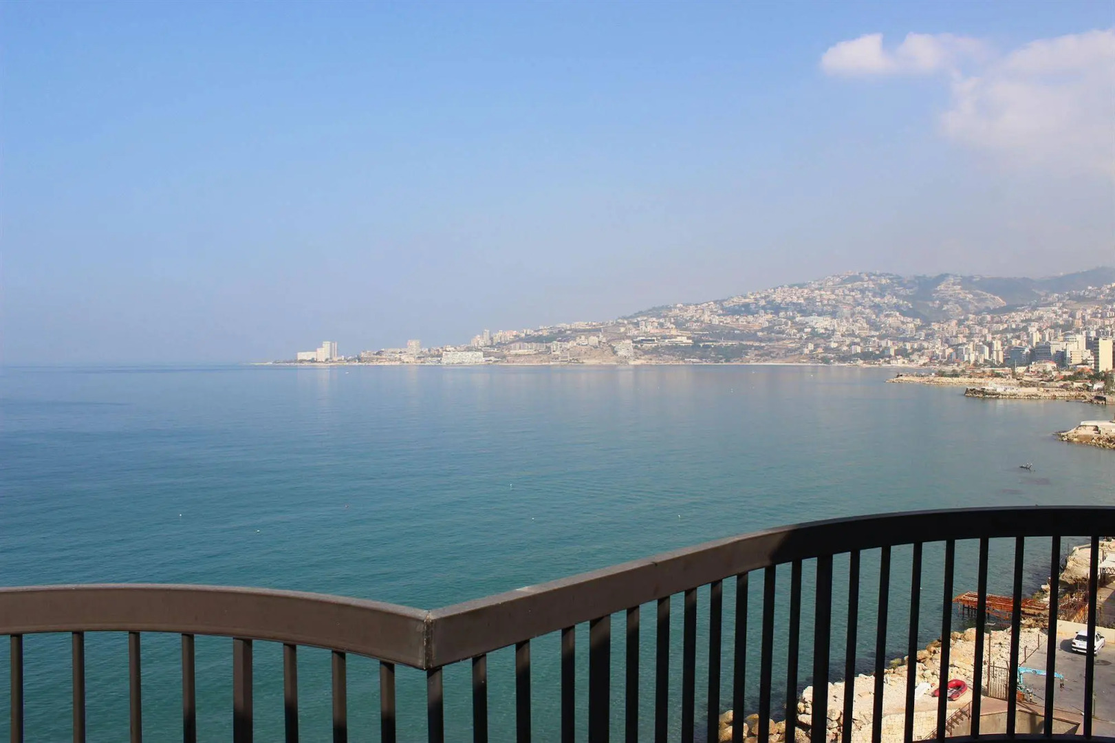 Holiday Suites Hotel And Beach