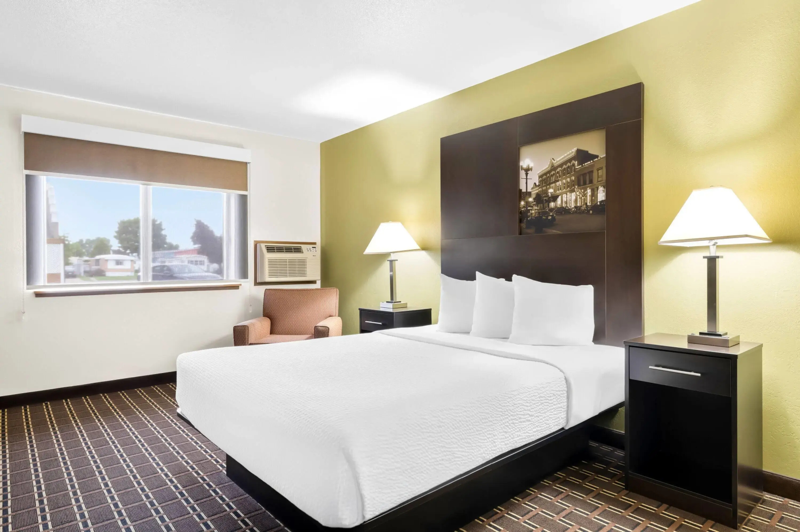 Super 8 by Wyndham La Crosse