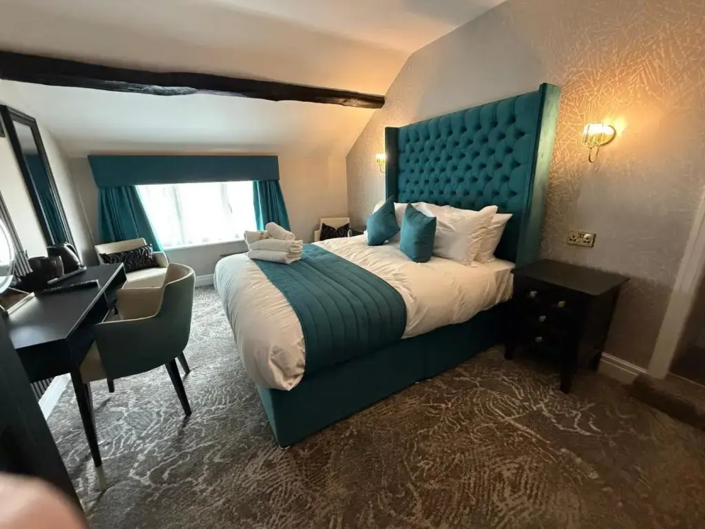 Lyons Woodlands Hall