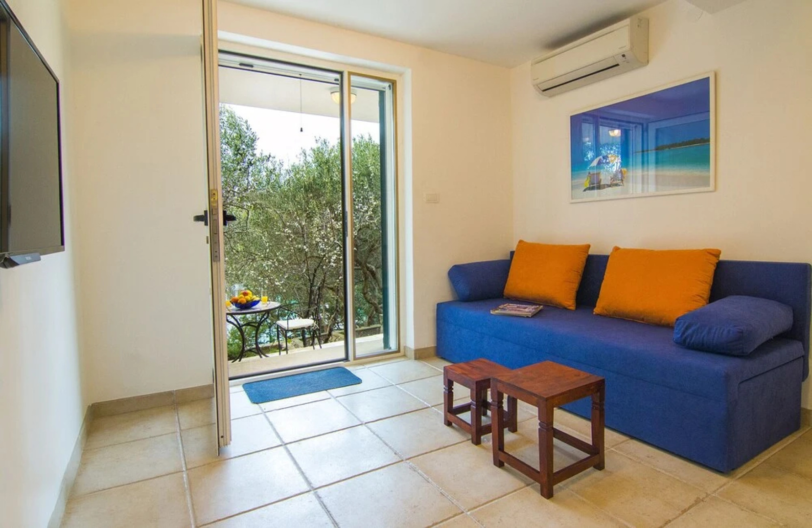 Stunning 7-bed Villa in Maslinica With Pool