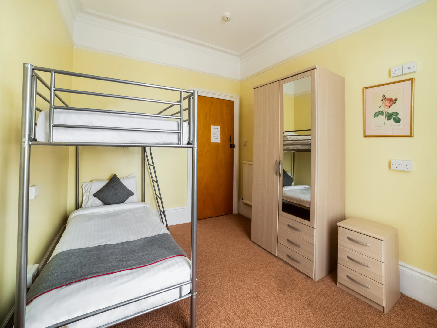 OYO Eagle House Hotel, St Leonards Hastings