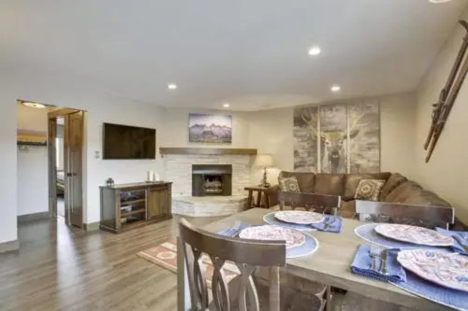 Tannhauser Condominiums