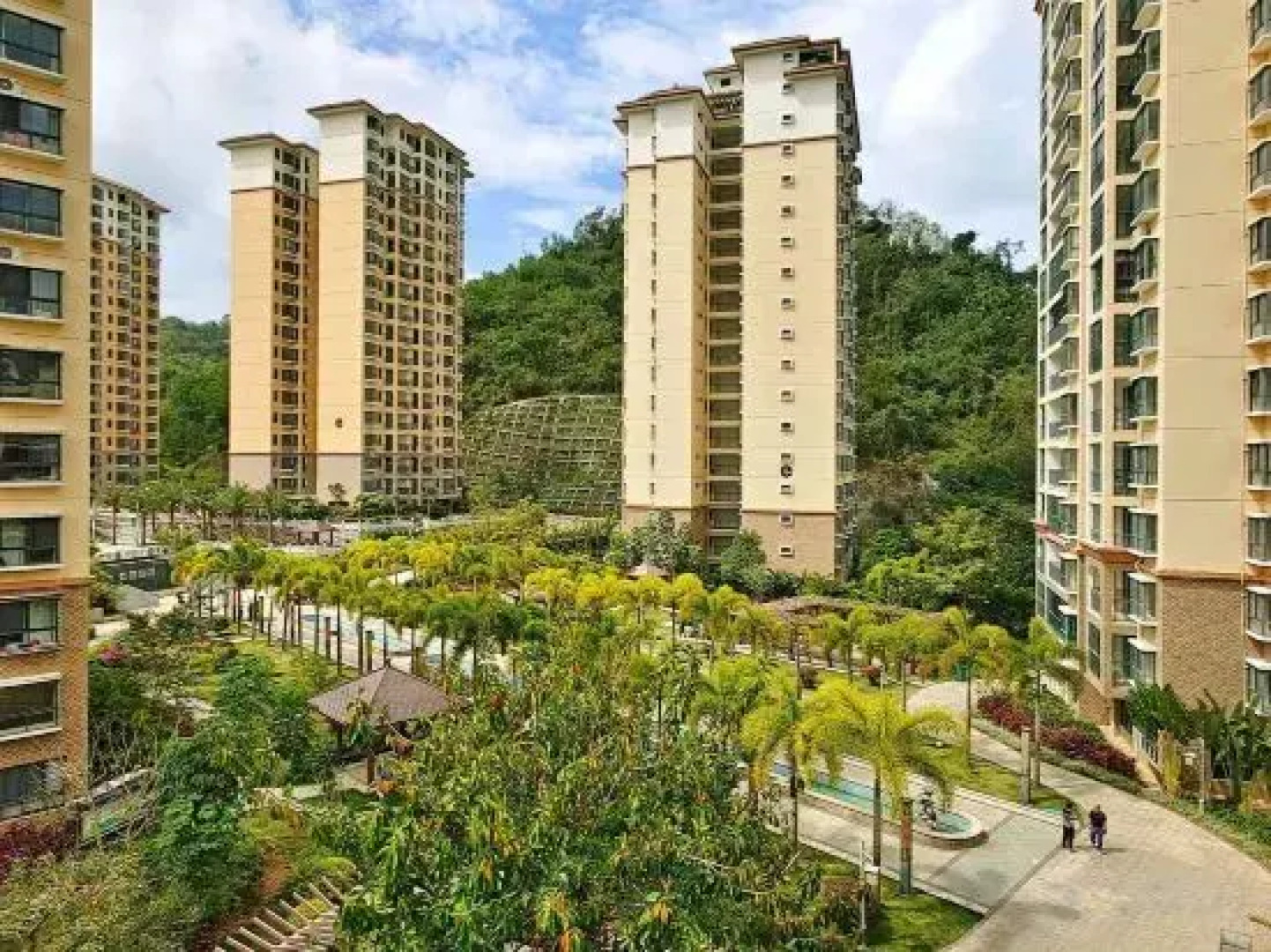 Coconut Maple Home Apartment