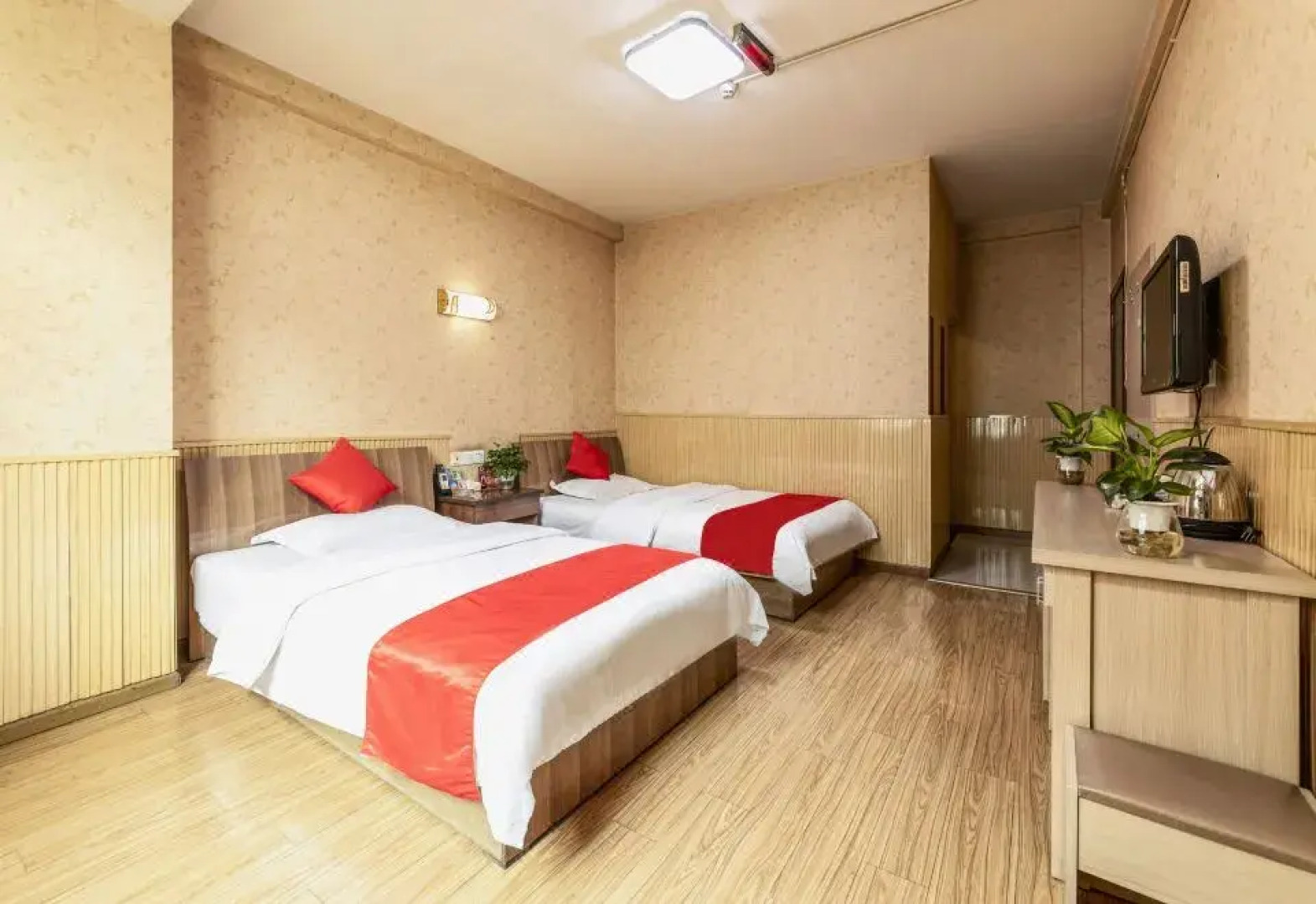 Donghao Hotel (Xichang tourism distribution center store)