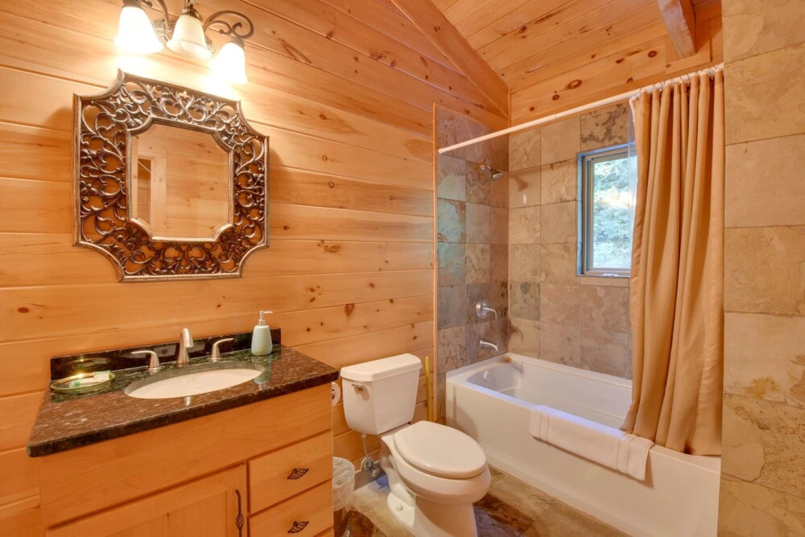 Pet-friendly Sky Valley House w/ Game Room & Views