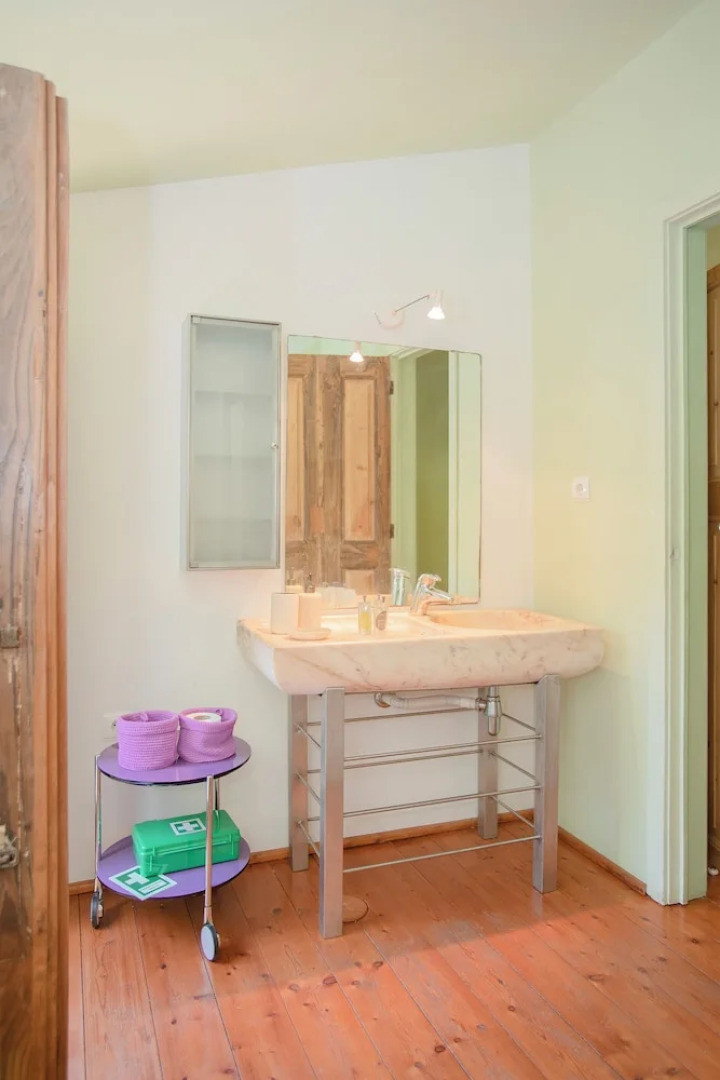 Local 9 - Casa do chapim azul