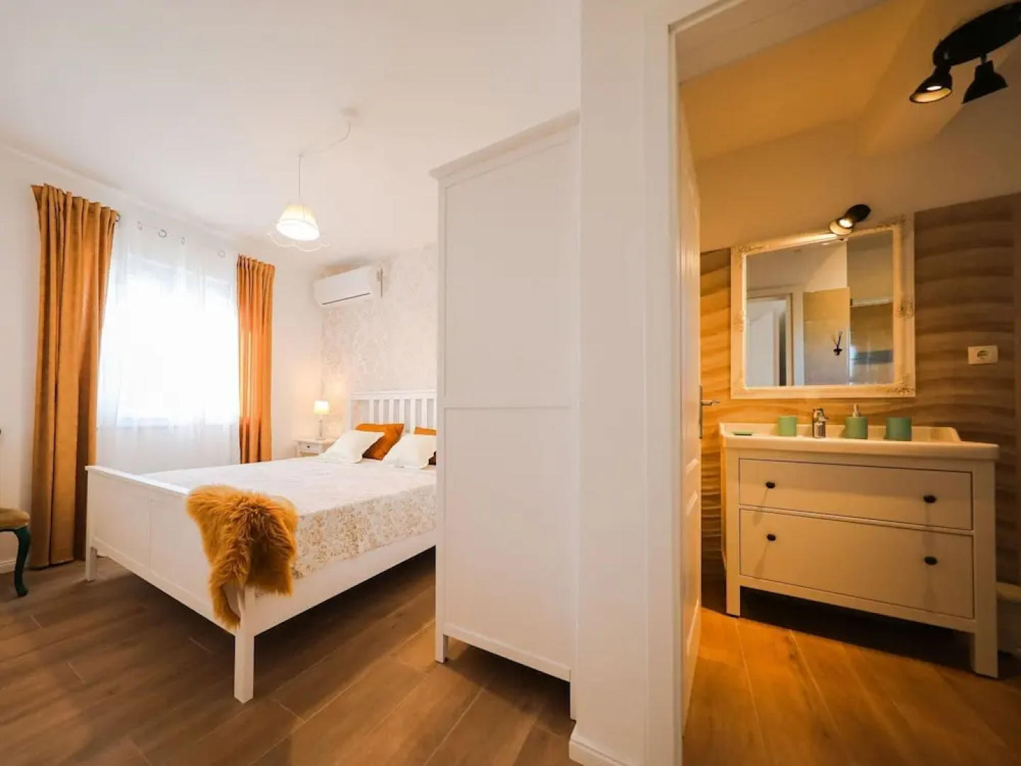 Villa in Pridraga With Pool and Five Person