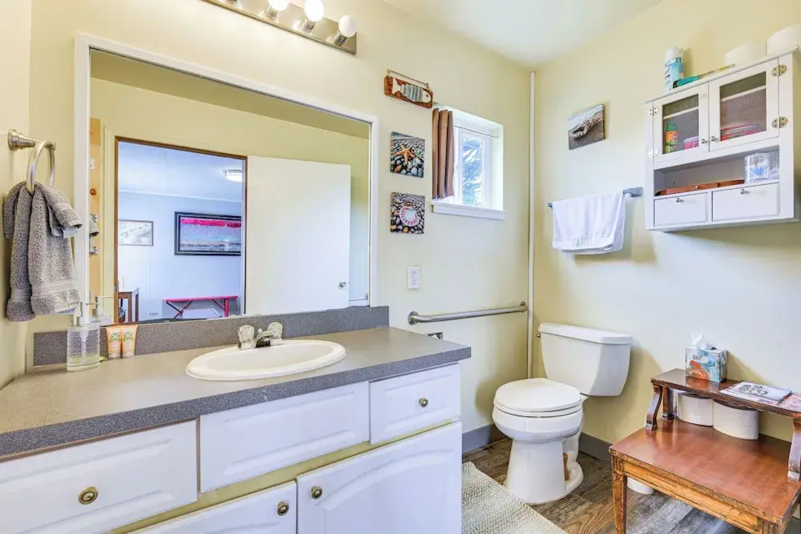 Walk to Beach: Charming Home - 3 Mi to Seabrook