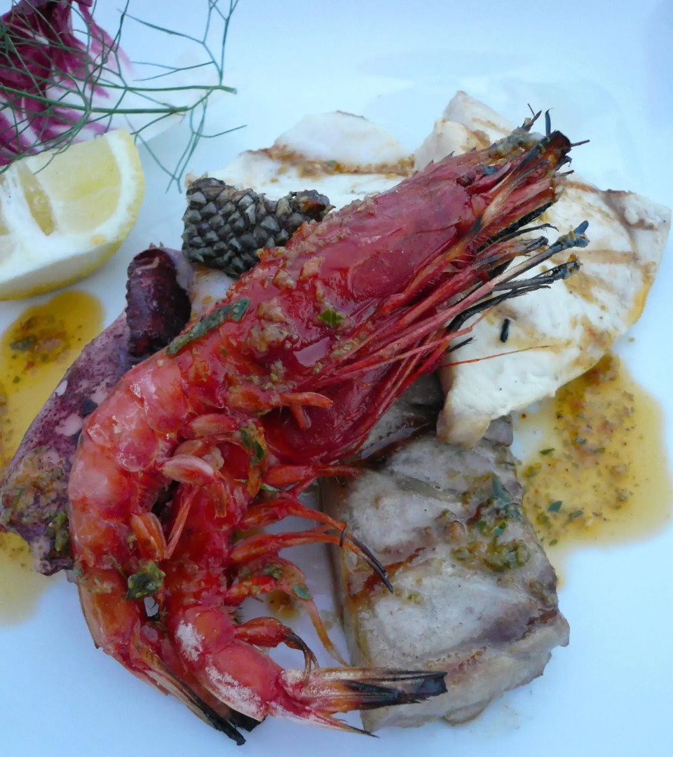 Lantana Resort Hotel & Apartments