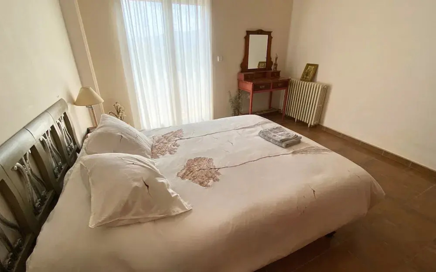 Complete, Spacious House, With Pool and Surrounded by Nature